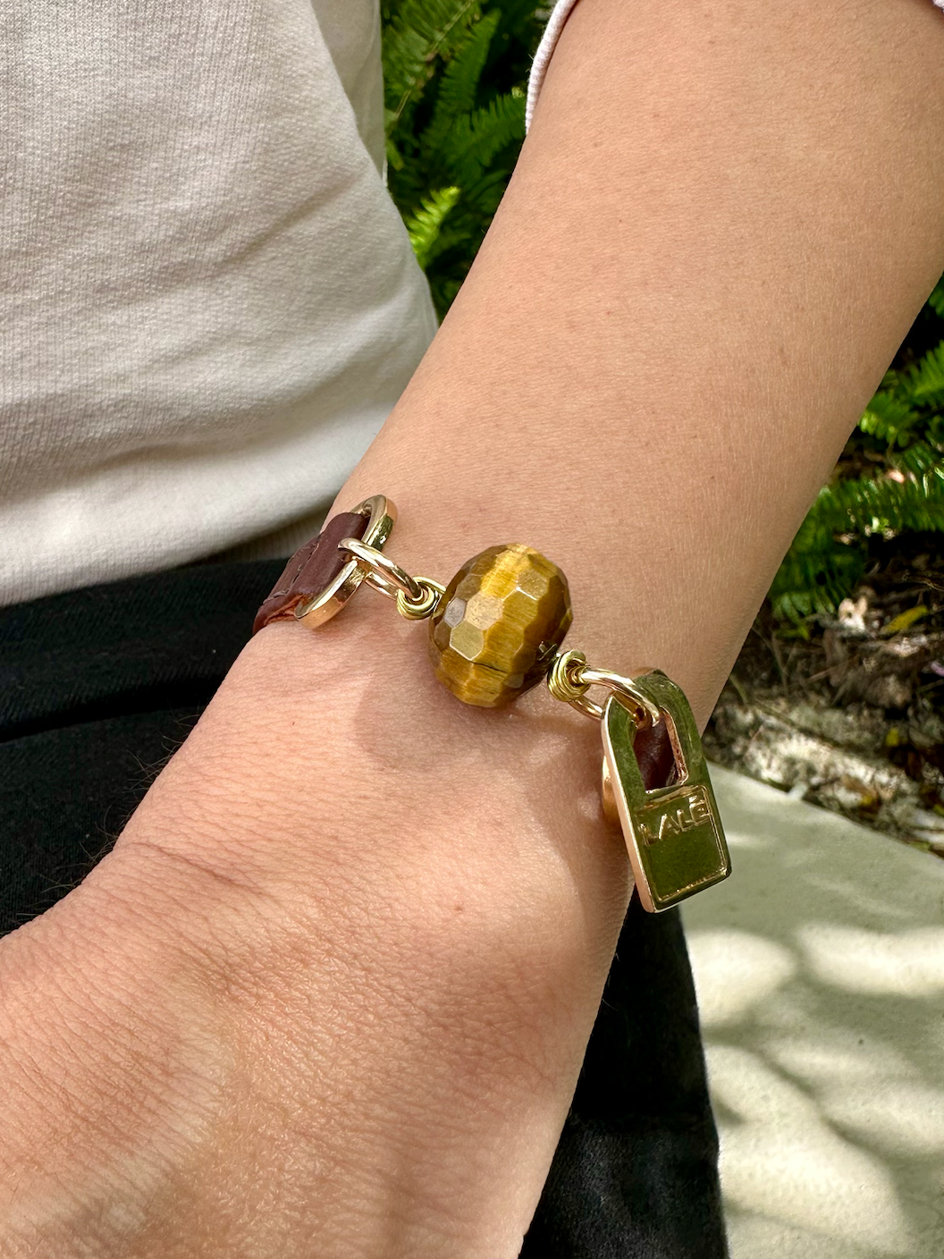 Single Wrap Brown Leather Bracelet with Tiger Eye Stone - LALEBRACELETS