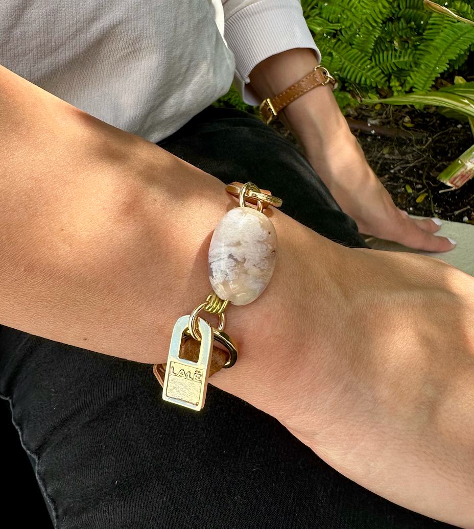 Signature Single Wrap Camel Leather Bracelet with White Flat Agathe Stone