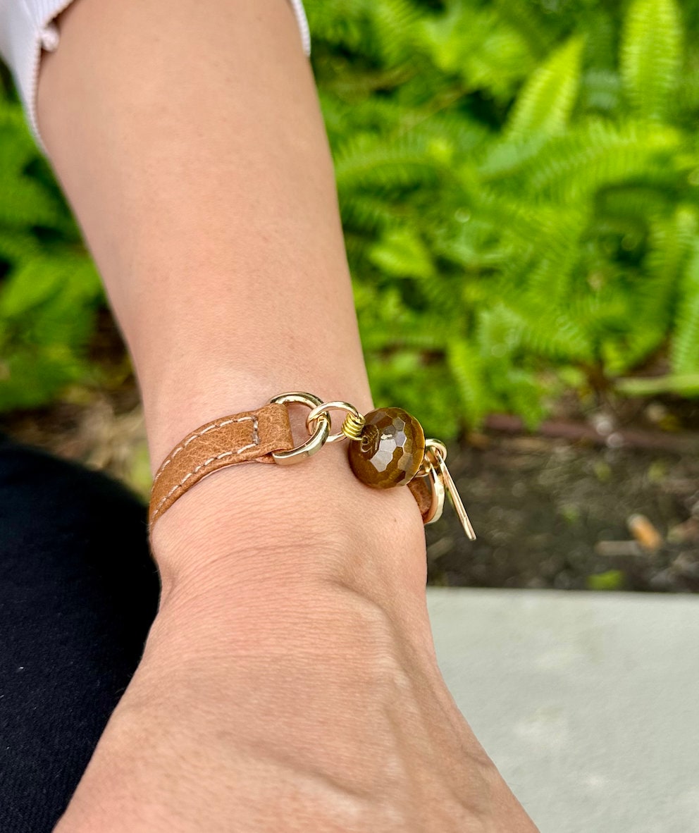 Signature Single Wrap Camel Leather Bracelet with Tiger Eye Stone