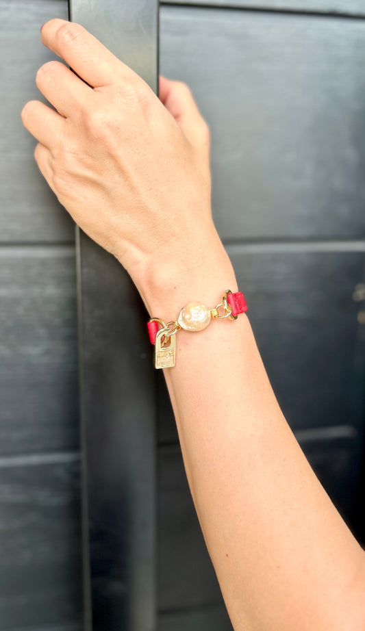 Signature Single Wrap Red Leather Bracelet with Baroque Pearl 